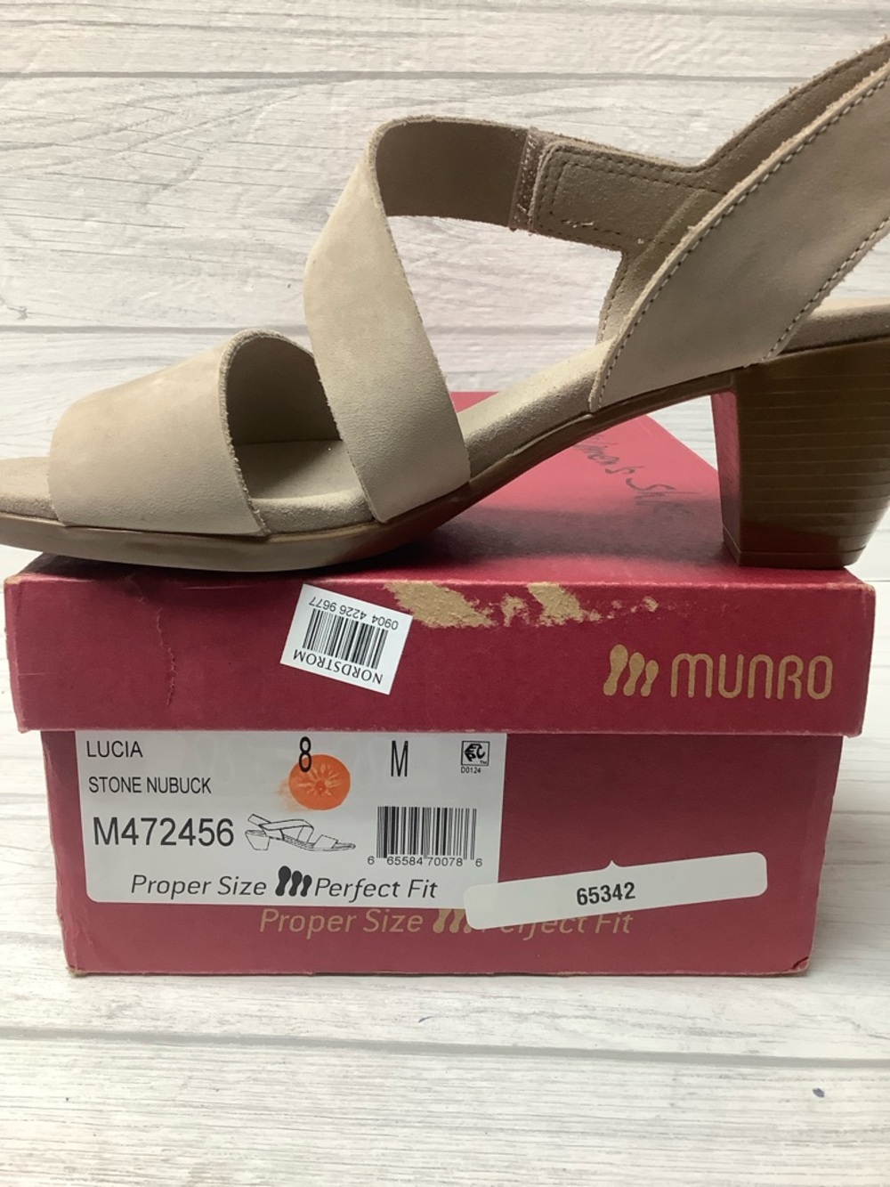New Munro Crisscross Sandals - Picture 8 of 10